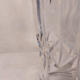 Baccarat crystal vase with chiseled motifs