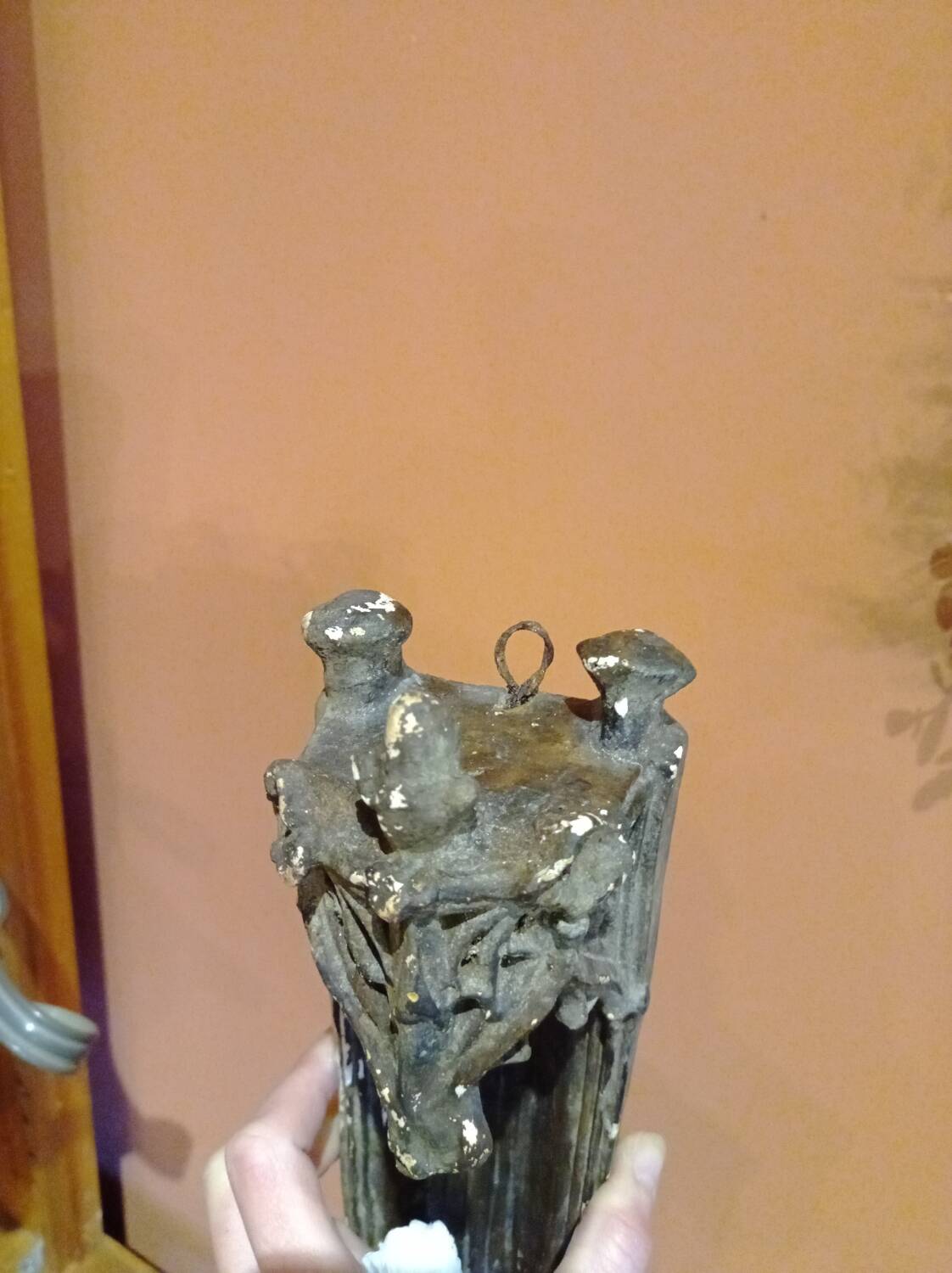 Wall stele with statue of the virgin