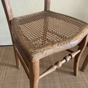 Lot de deux chaises ancienne avec cannage