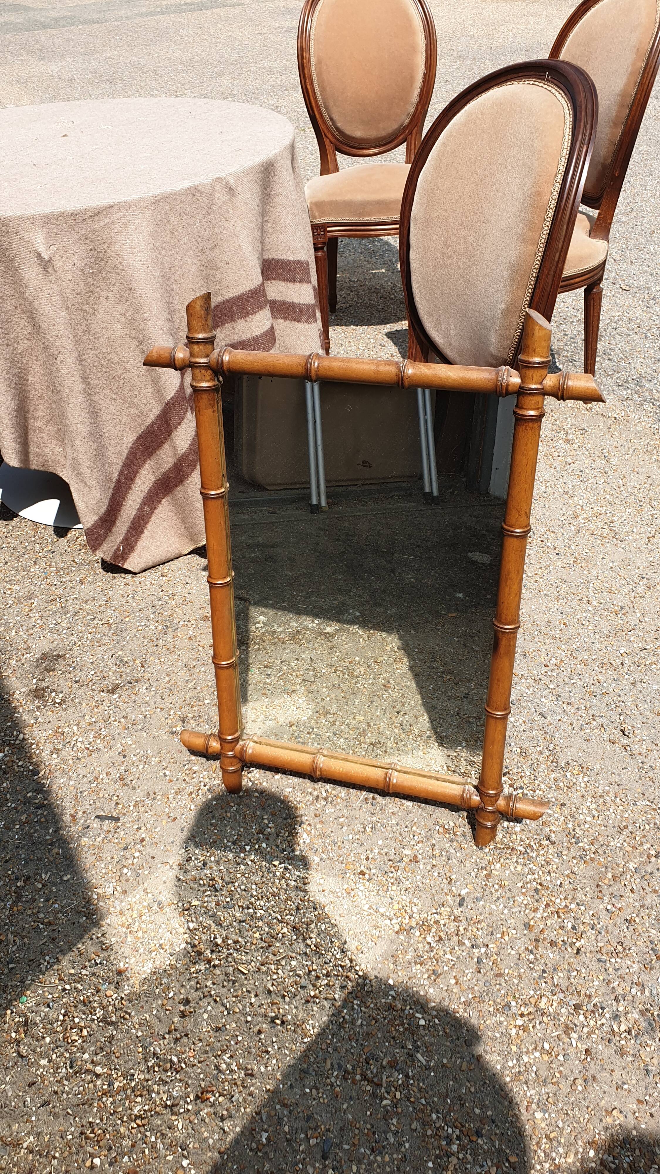 Bamboo barber mirror