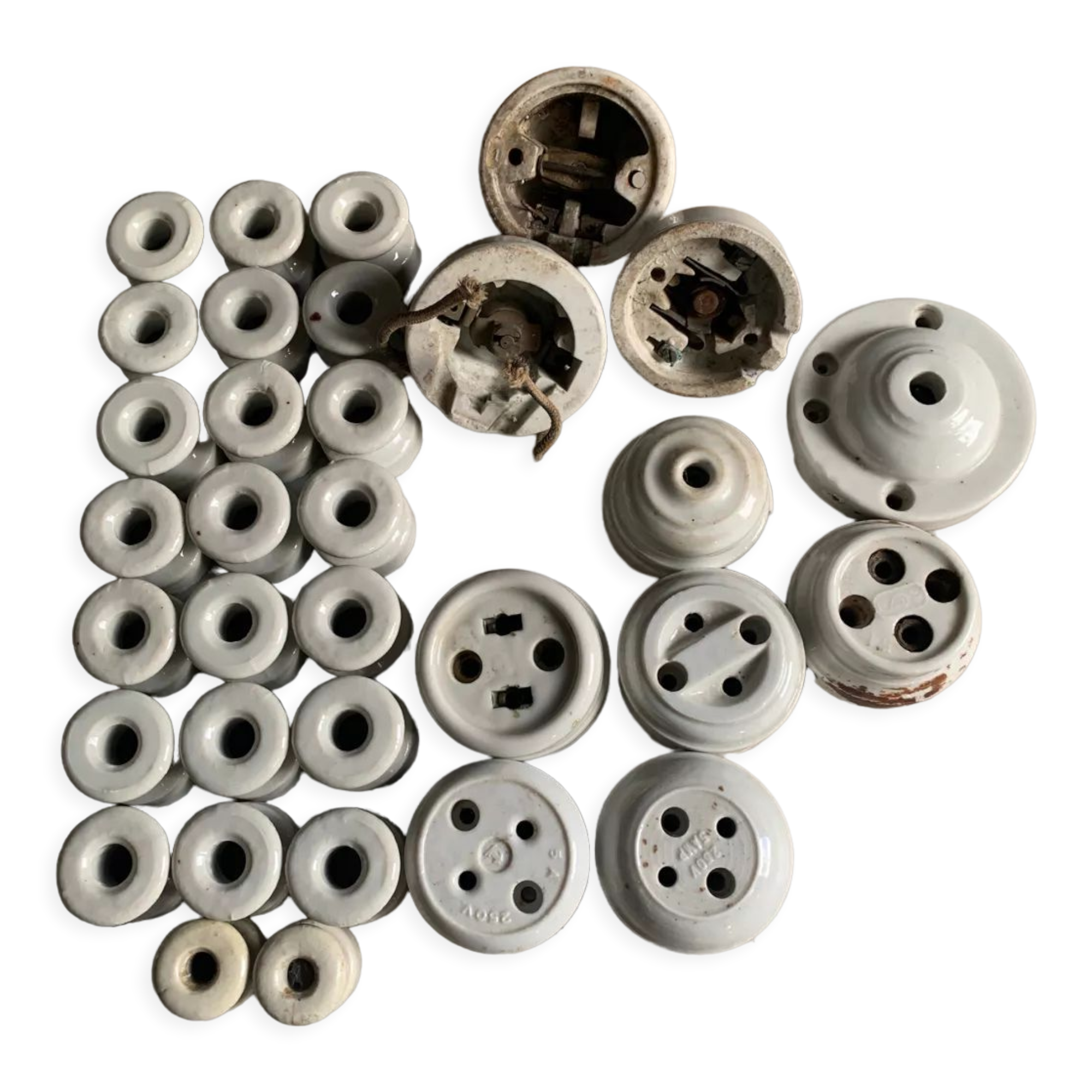 Set of 3 switches + porcelain electrical elements