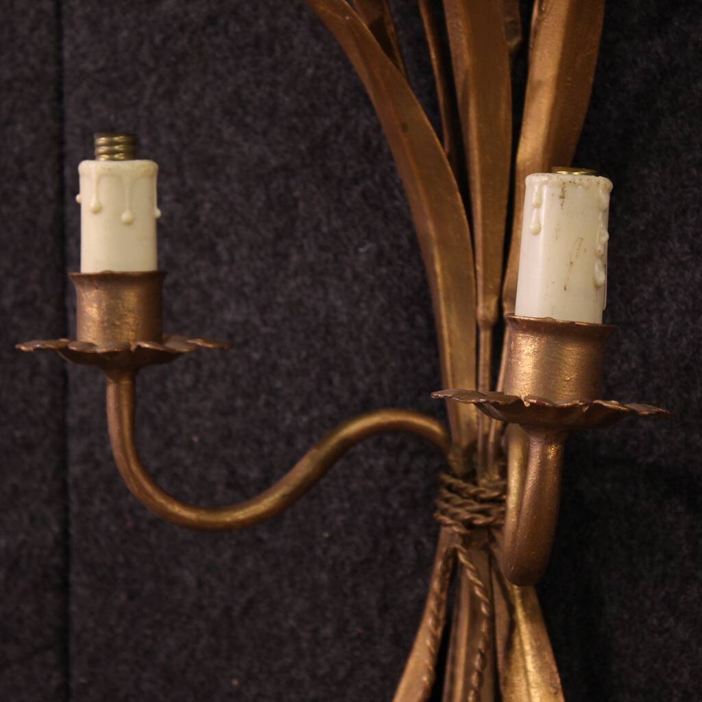 Paire d'appliques françaises en fer doré