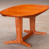 Scandinavian table