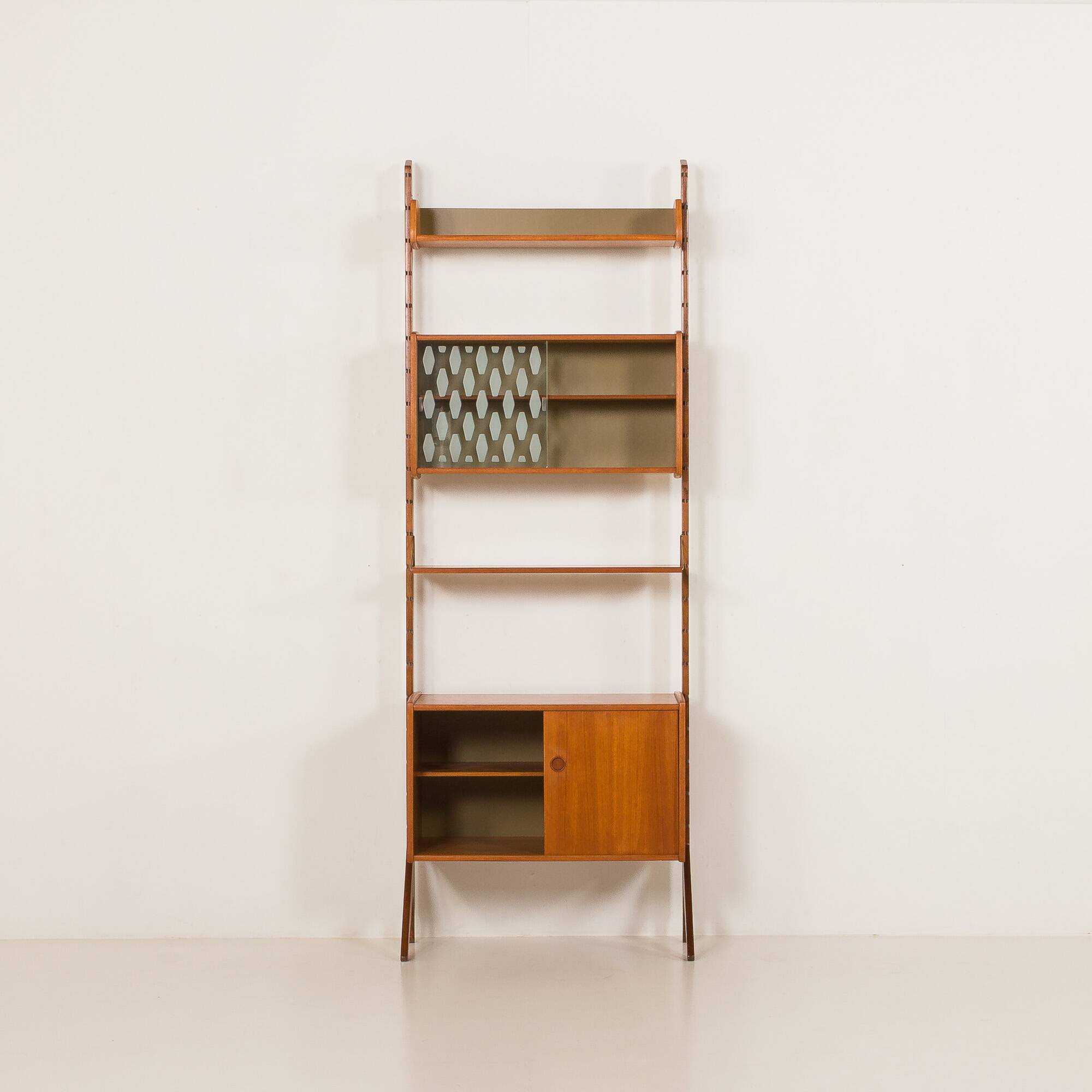 Scandinavian free standing wall unit model Ergo by John Texmon, Norway, 196