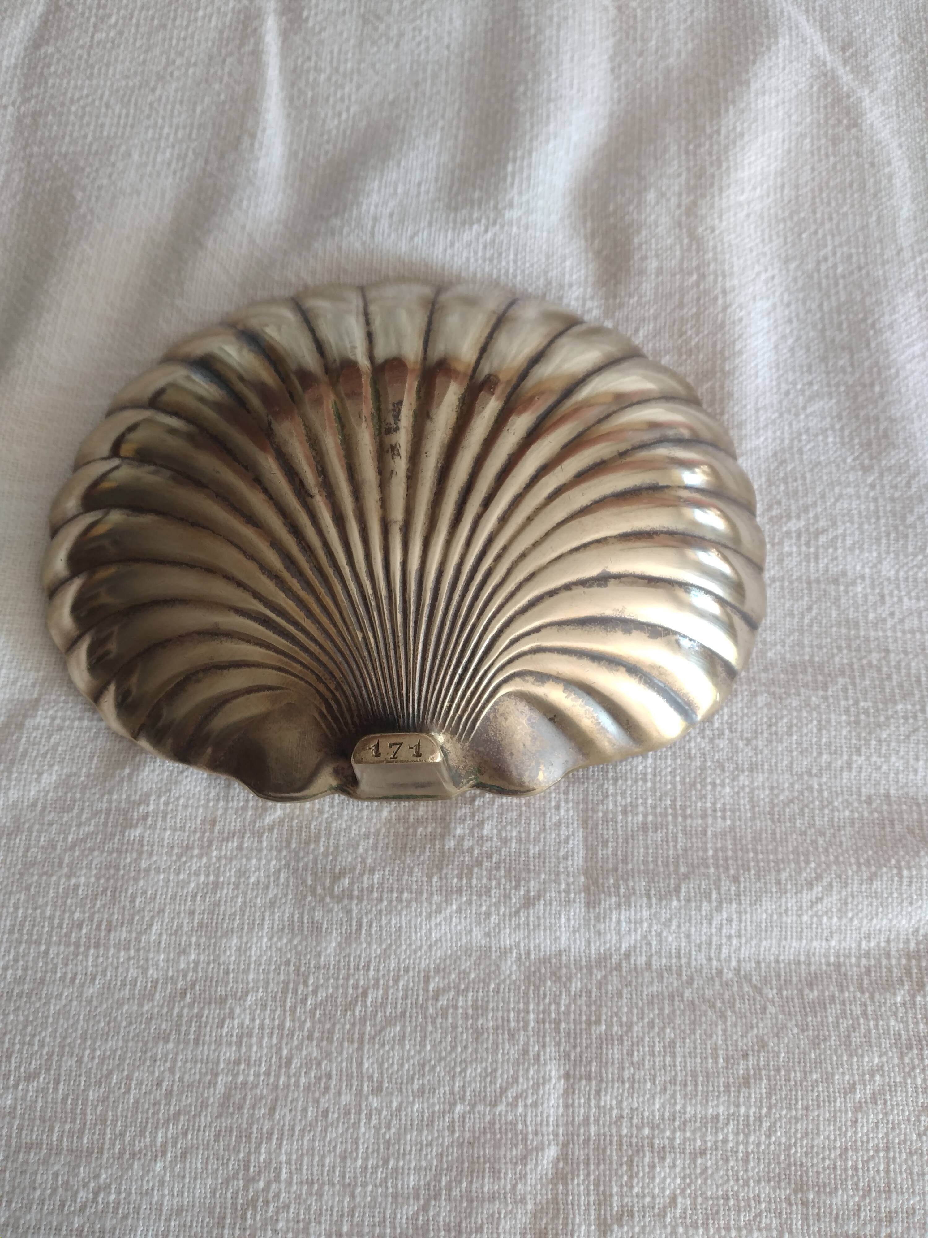 Bronze shell ashtray or pocket emptier