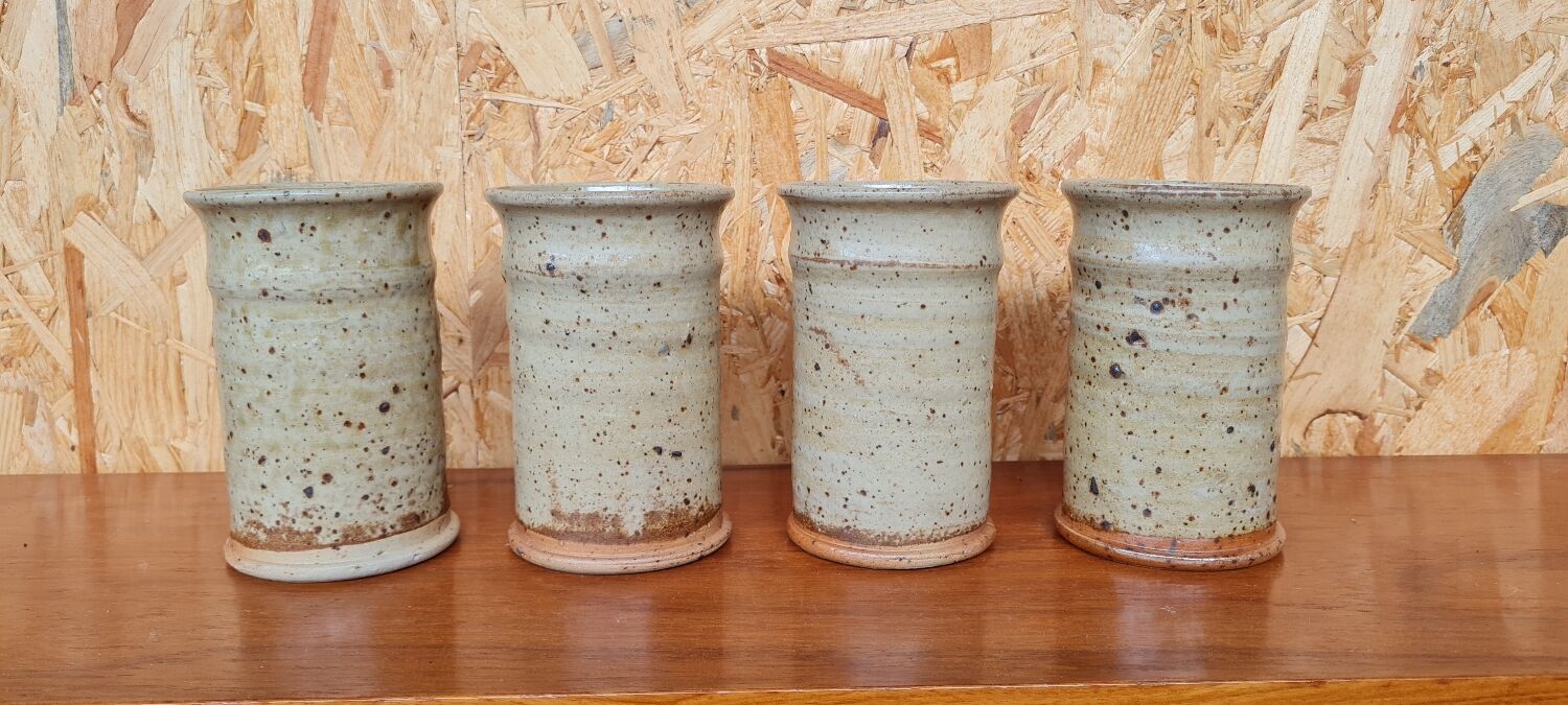 Set of four glasses in varnished stoneware