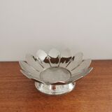 Empty metal flower pocket