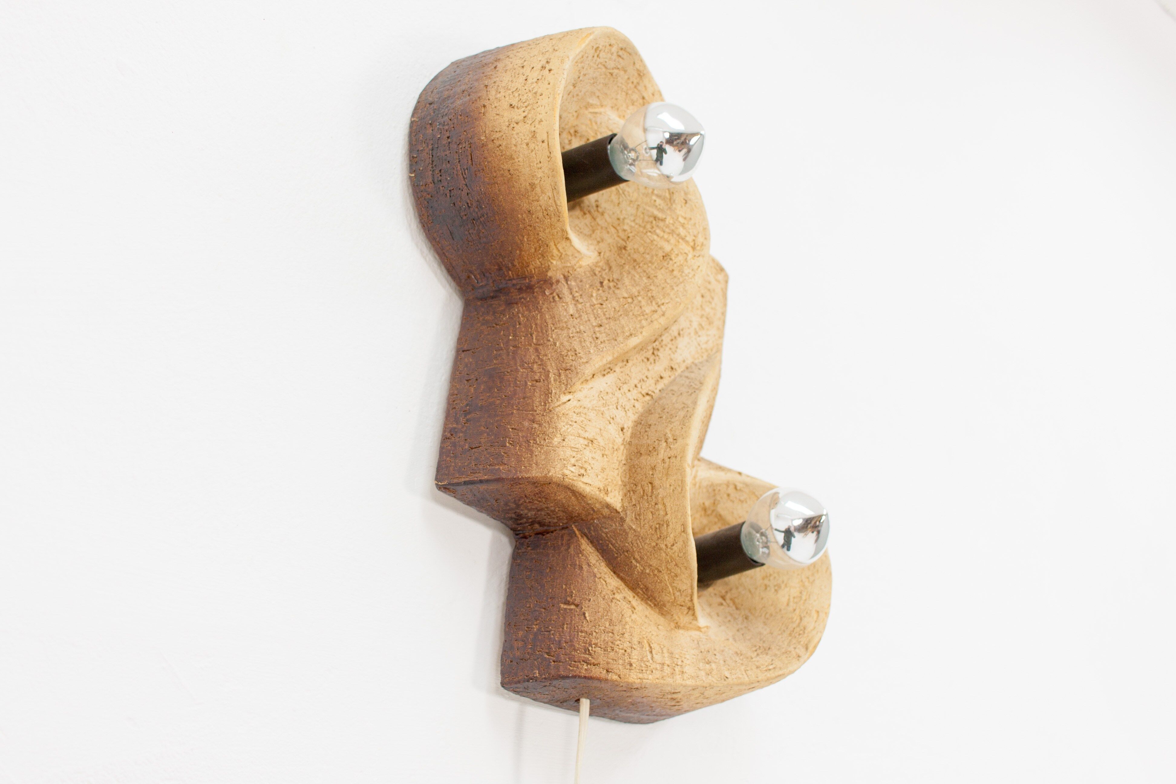 Wall mounted ceramic 60s