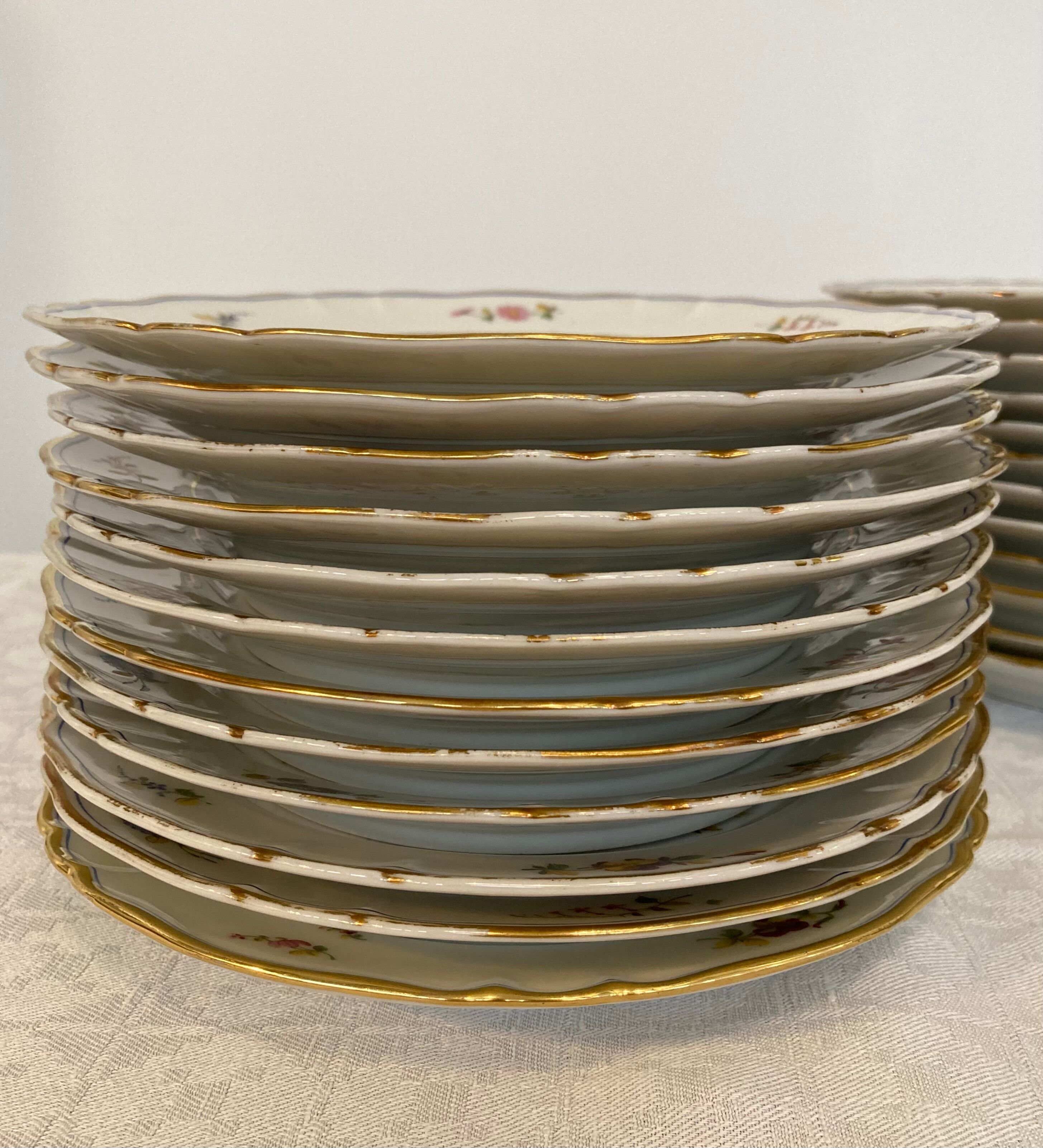 Service 28 pieces porcelain from paris 1840