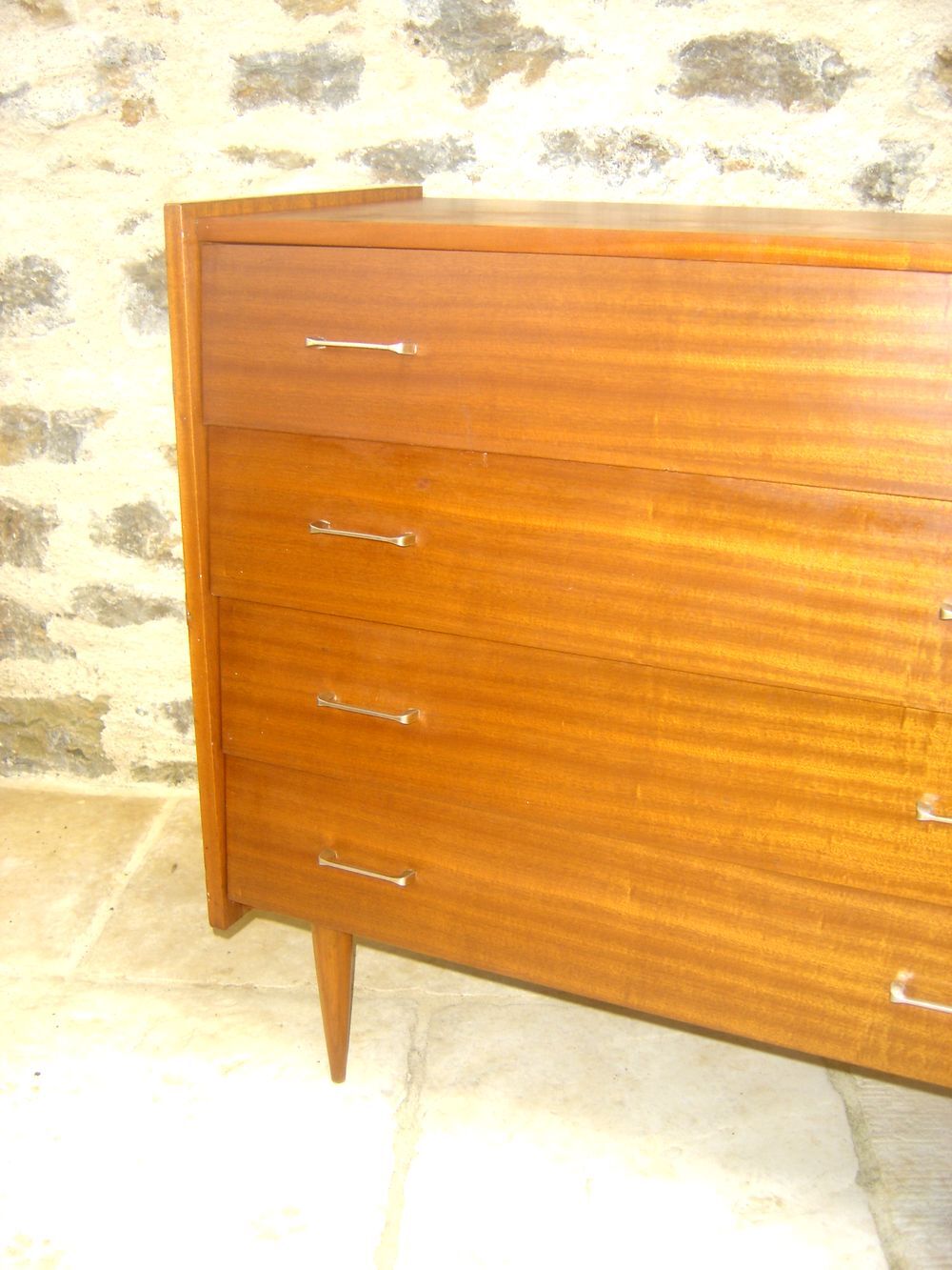 Chest of drawers
