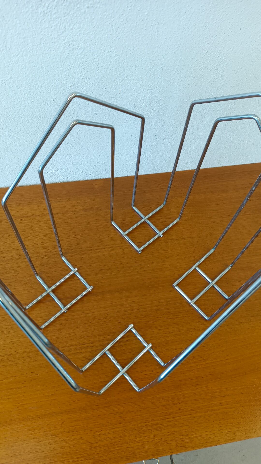 Chrome magazine rack