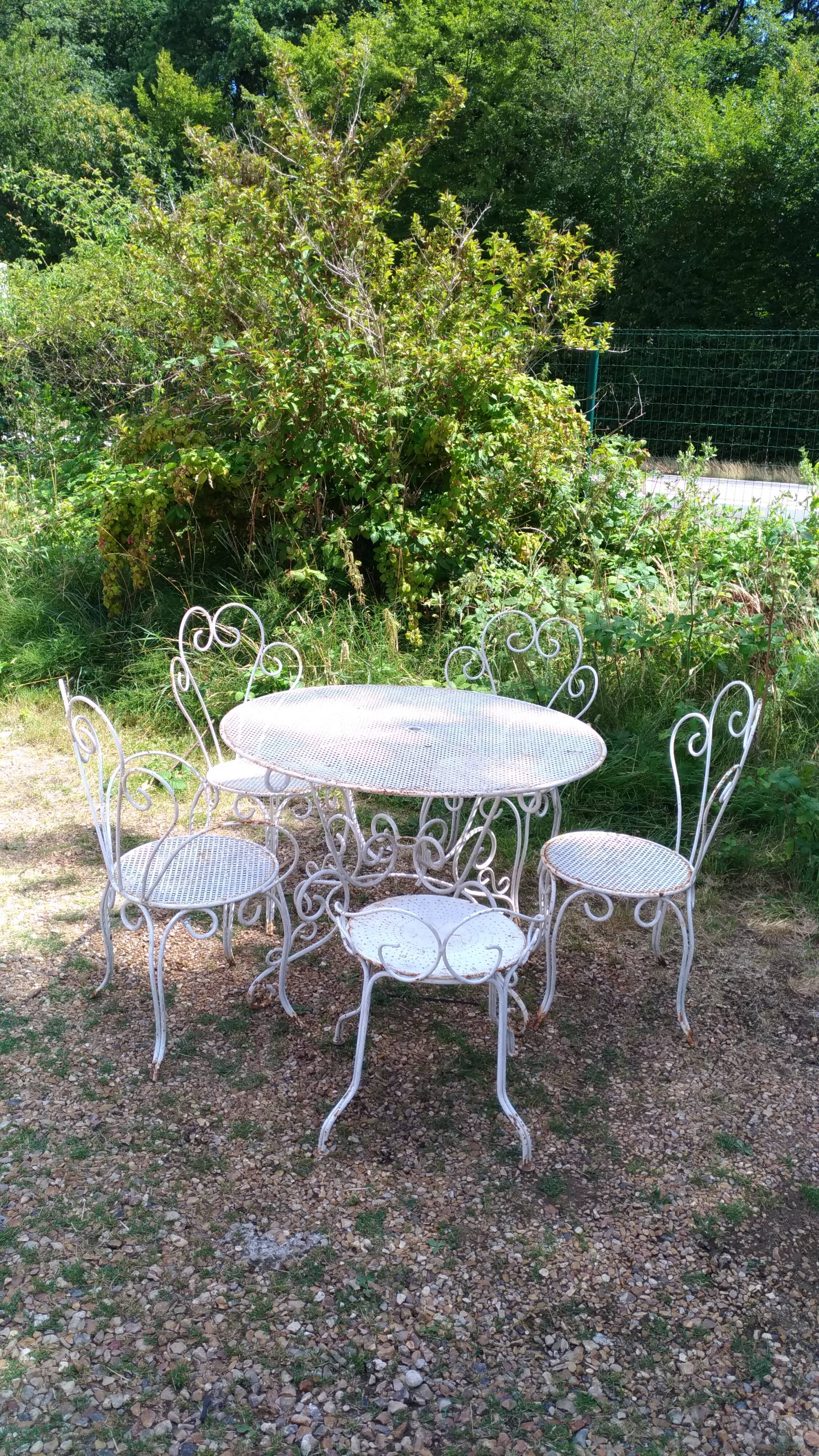Garden furniture in iron