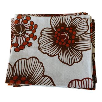Set of 8 vintage napkins