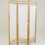 Bamboo screen with 3 frames in beige fabric.