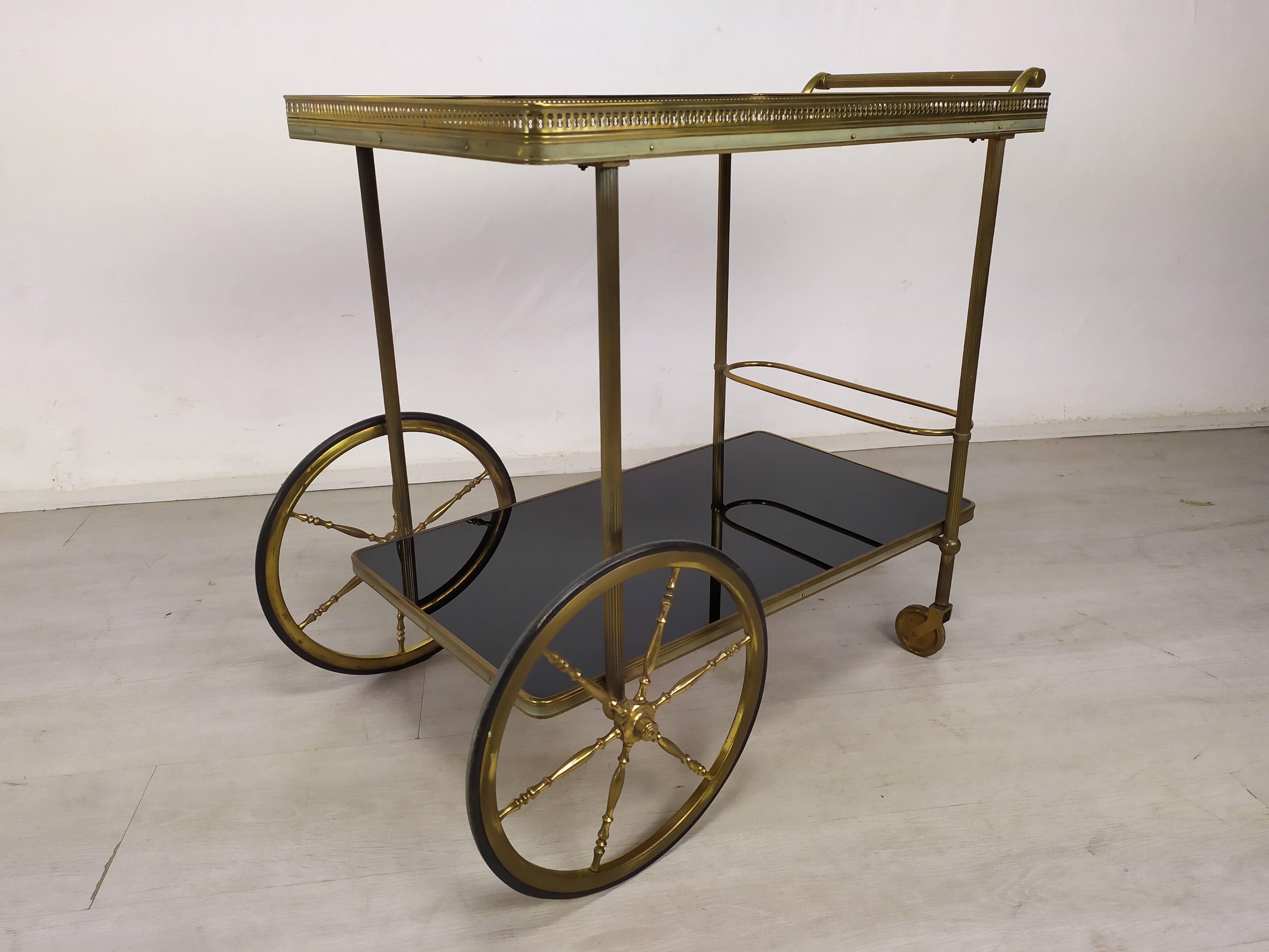 Vintage bar rolling service