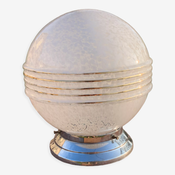 Globe in opaline year 30s