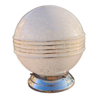 Globe in opaline year 30s