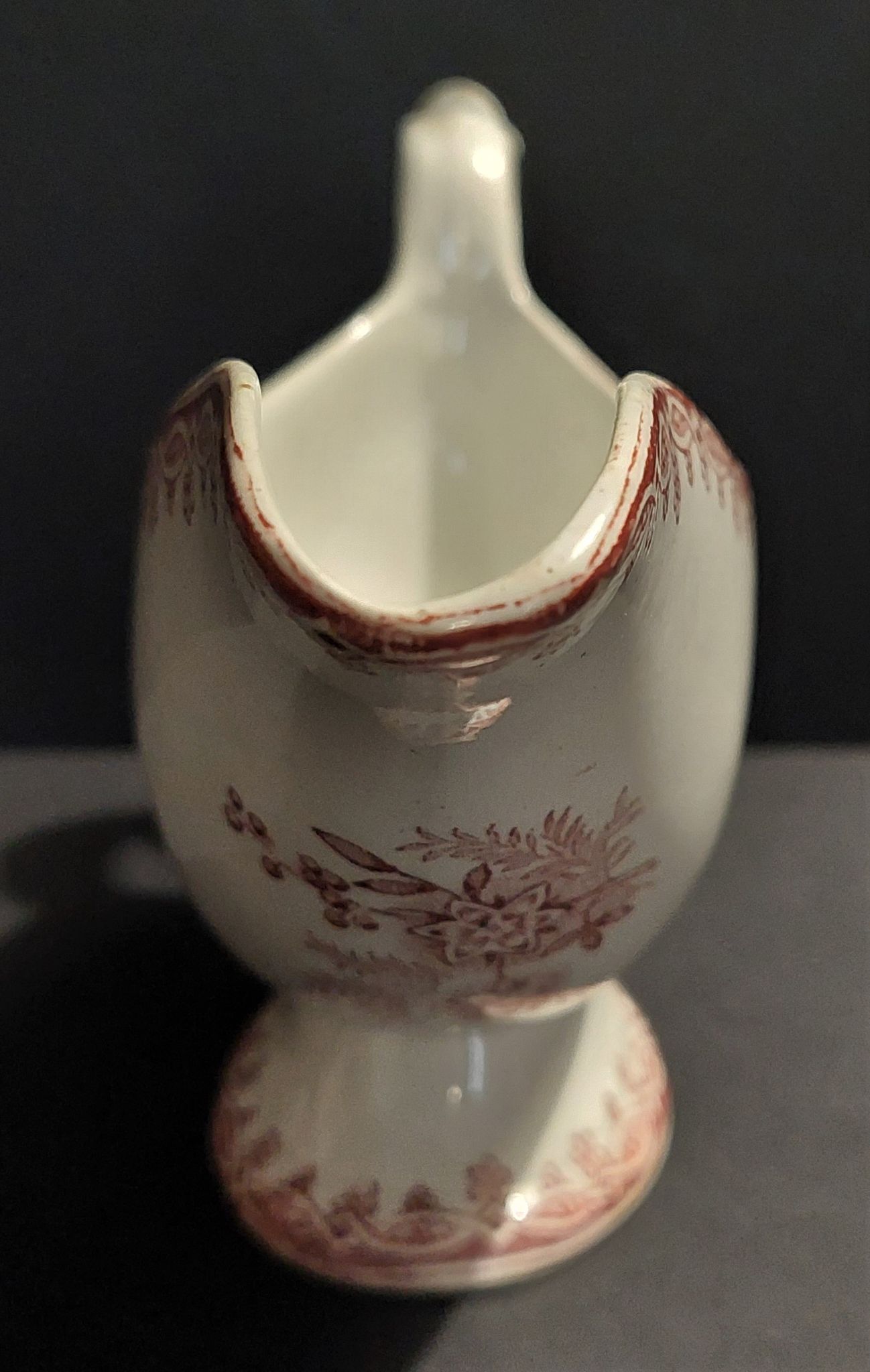 Saucière faïence décor rose marque V en creux XIXème