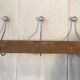 Patère portemanteau en bois et metal usine ou école vintage