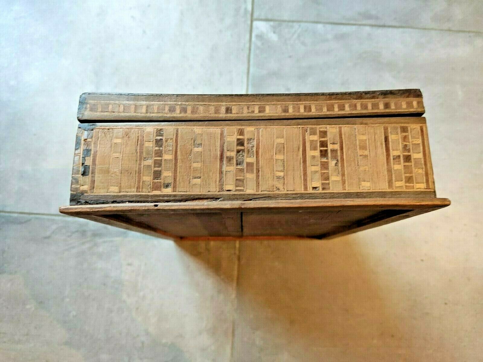 Branded wooden box, mother-of-pearl inlay, Syrian