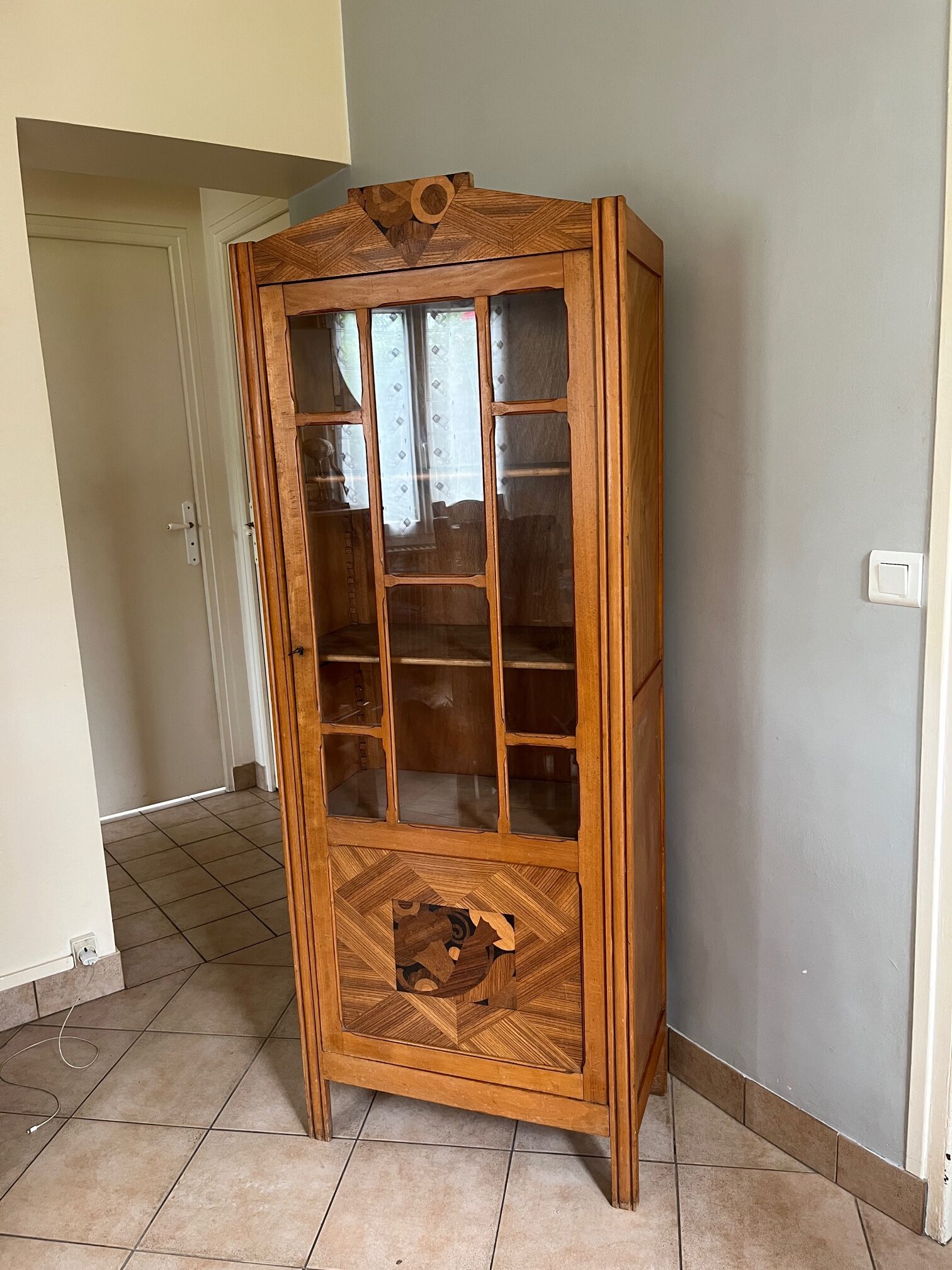 Parisian wardrobe vintage showcase