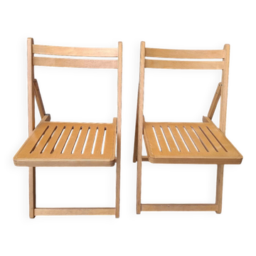 2 folding chairs from the 80s and 90s