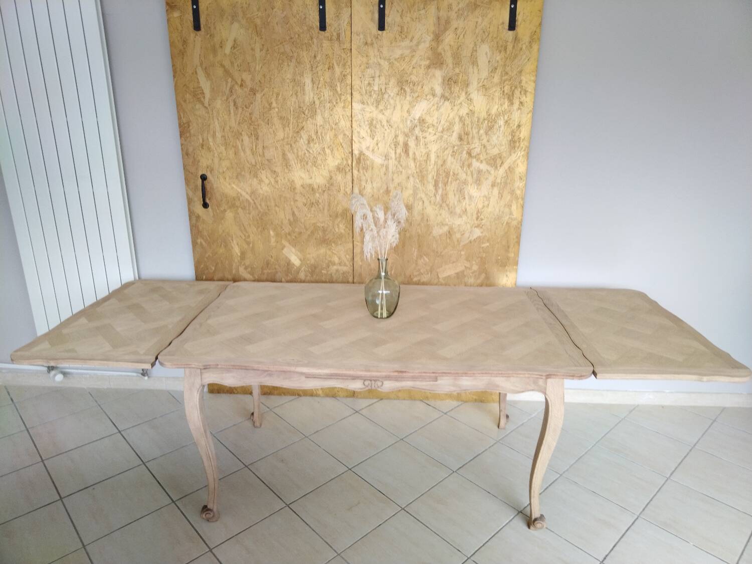 Renovated solid oak extendable table