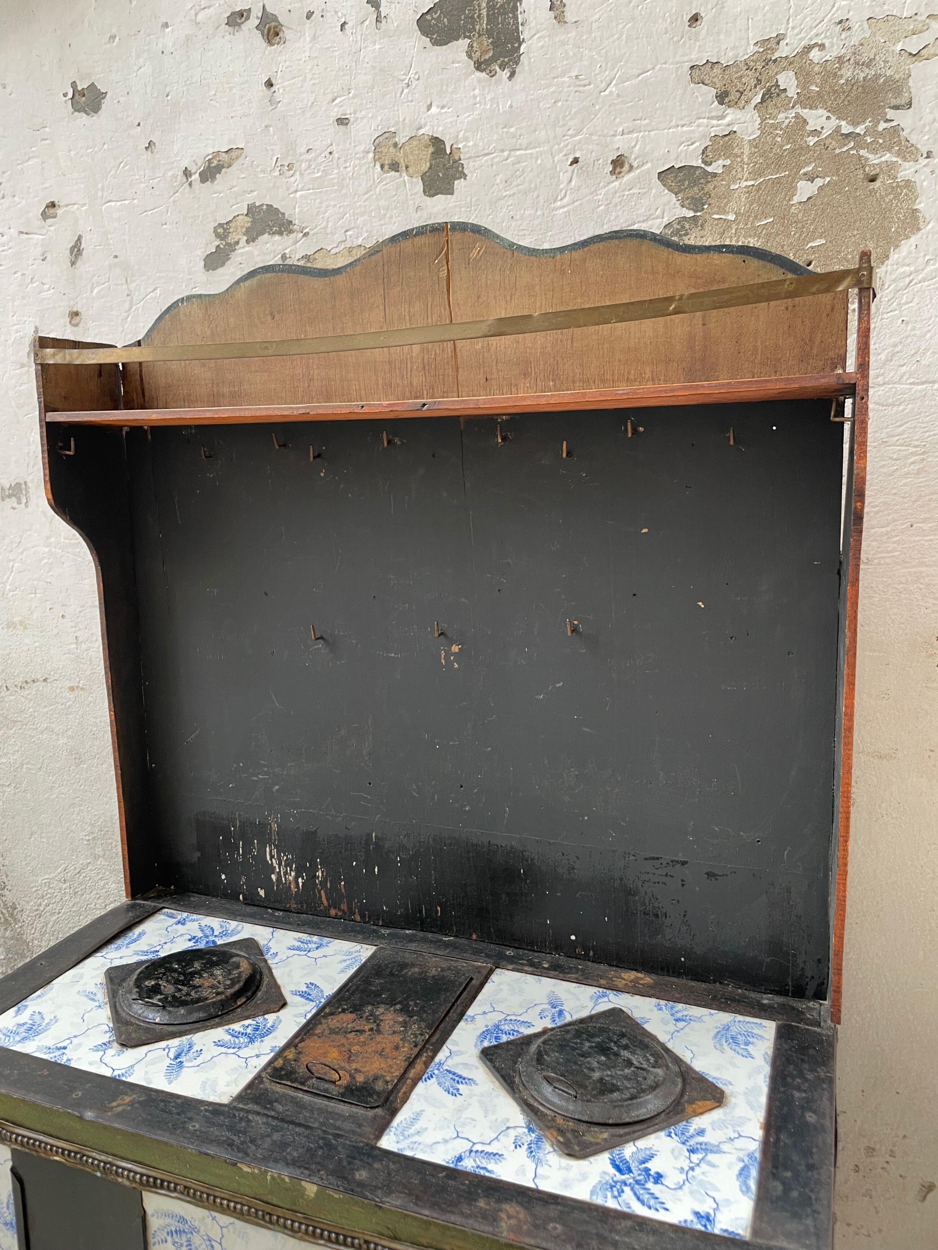 Children's toy stove antique