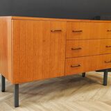 Vintage chest of drawers