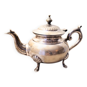 Théière vintage en