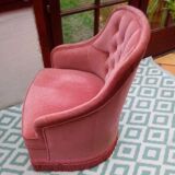 Pink velvet padded toad chair