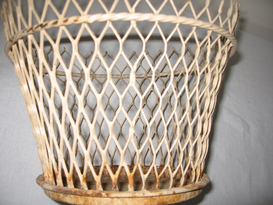 Matégot Design metal planter