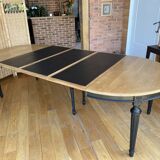 Extendable table 12/14 cutlery