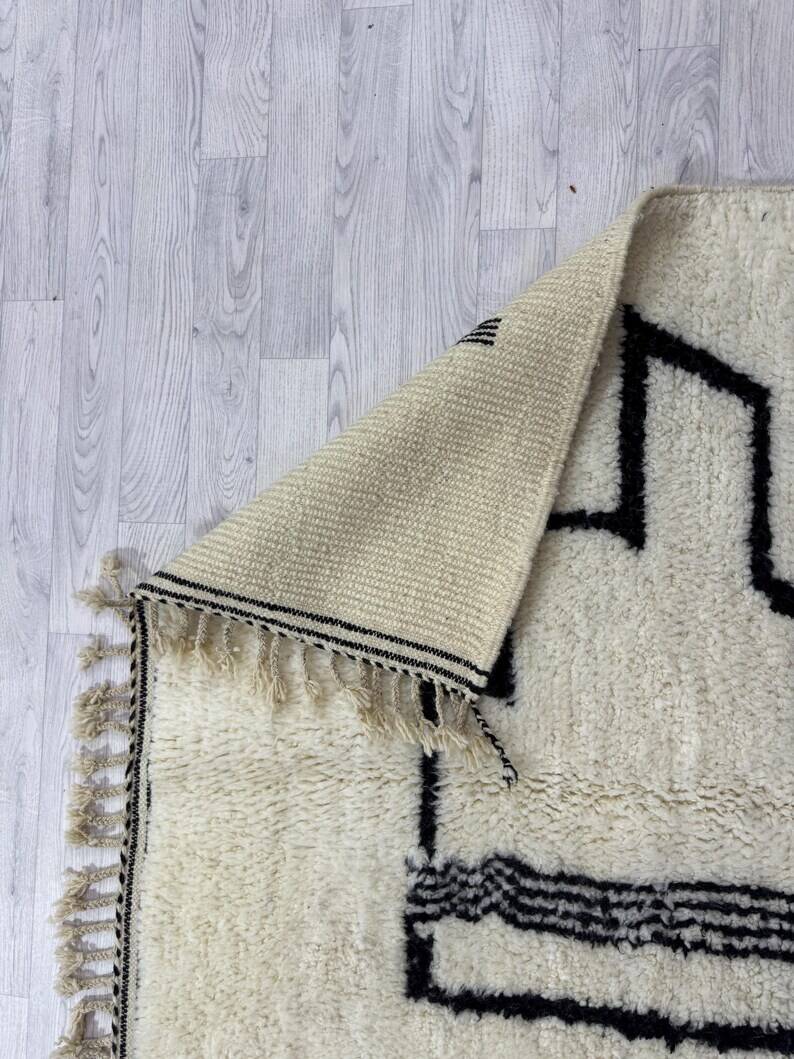 Colorful Beni Mrirt rug size 200 x 300 cm