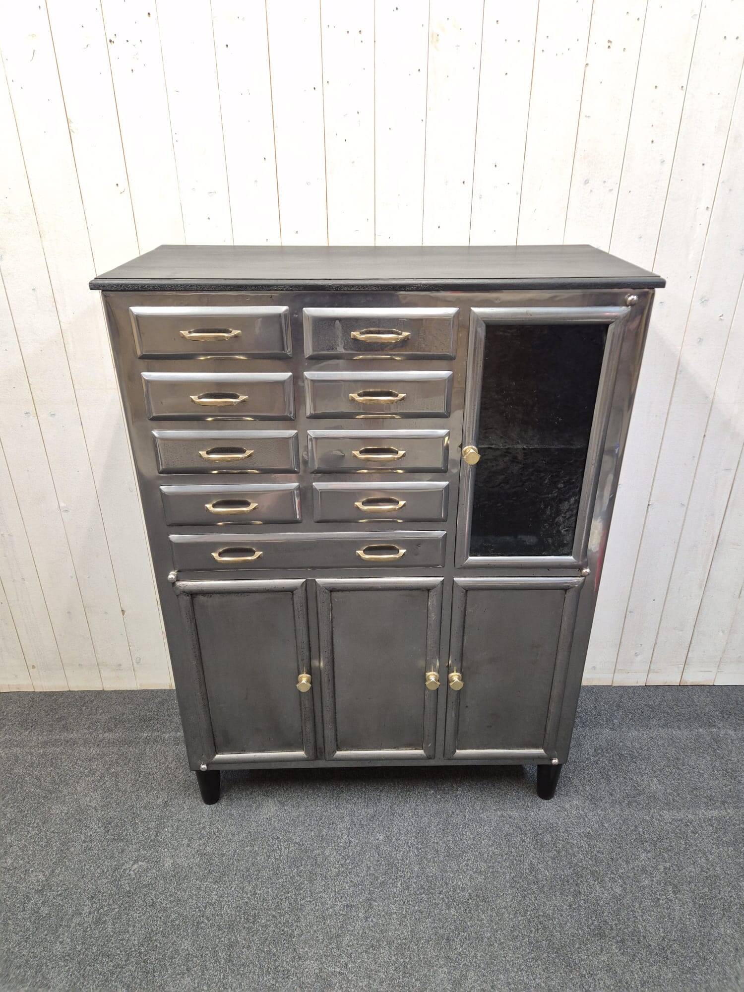 Old dentist's furniture