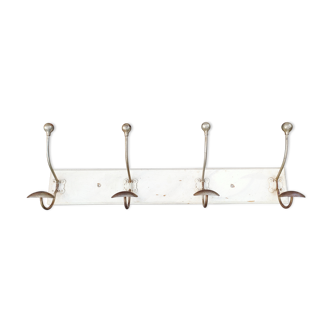Wall coat rack