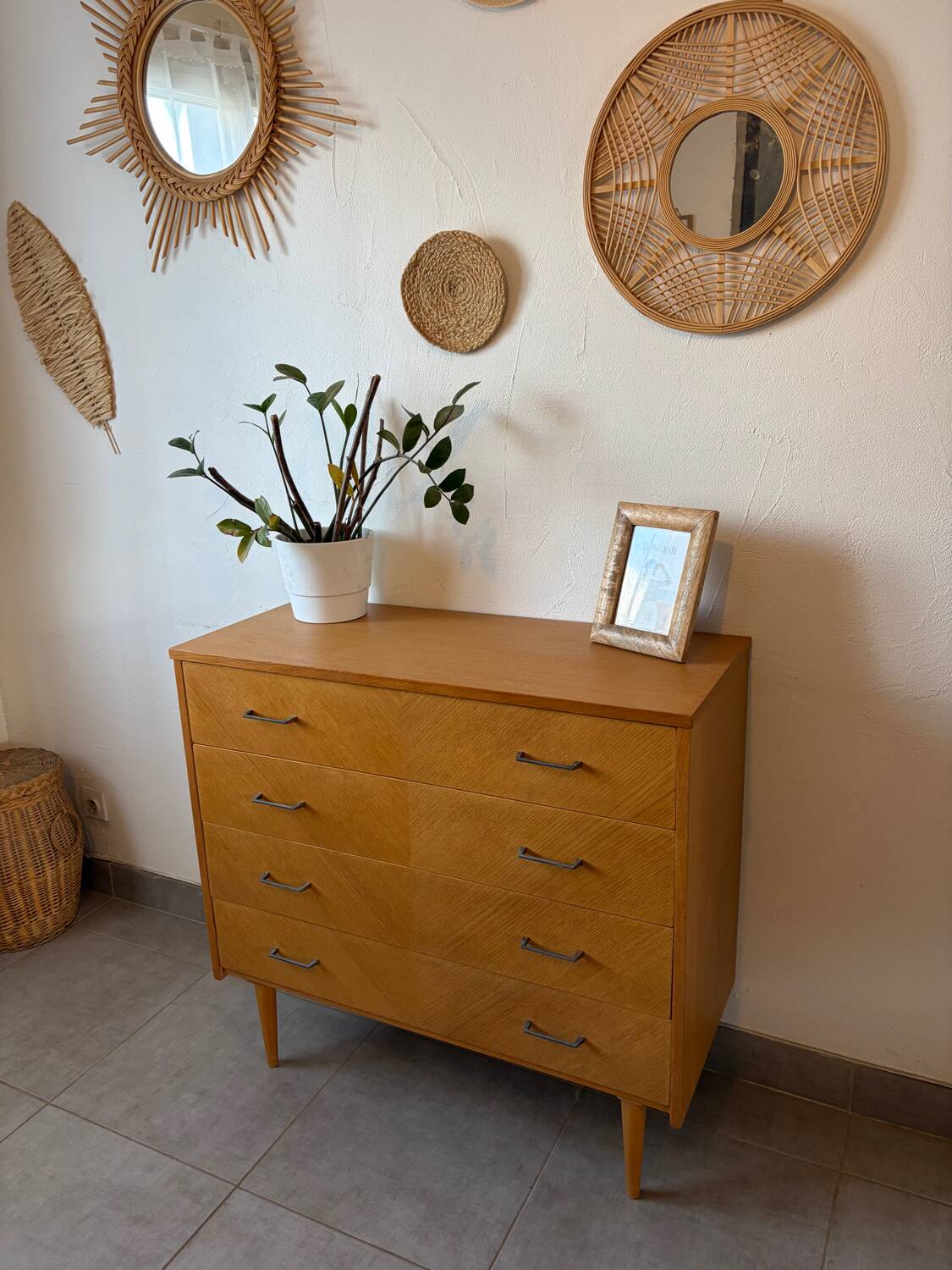 Vintage oak chest of drawers from the 1960s.