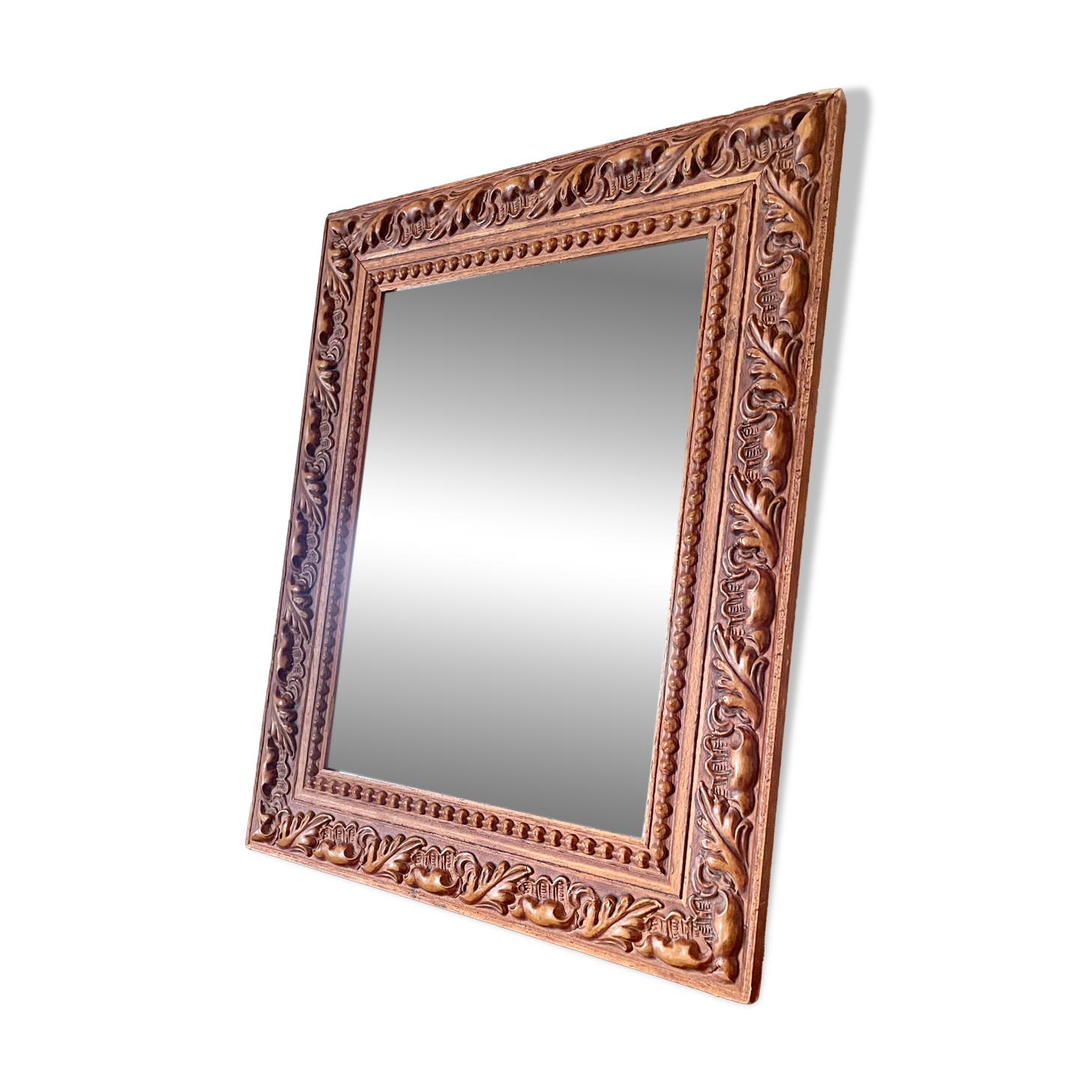 Miroir classique rectangulaire en bois sculpté