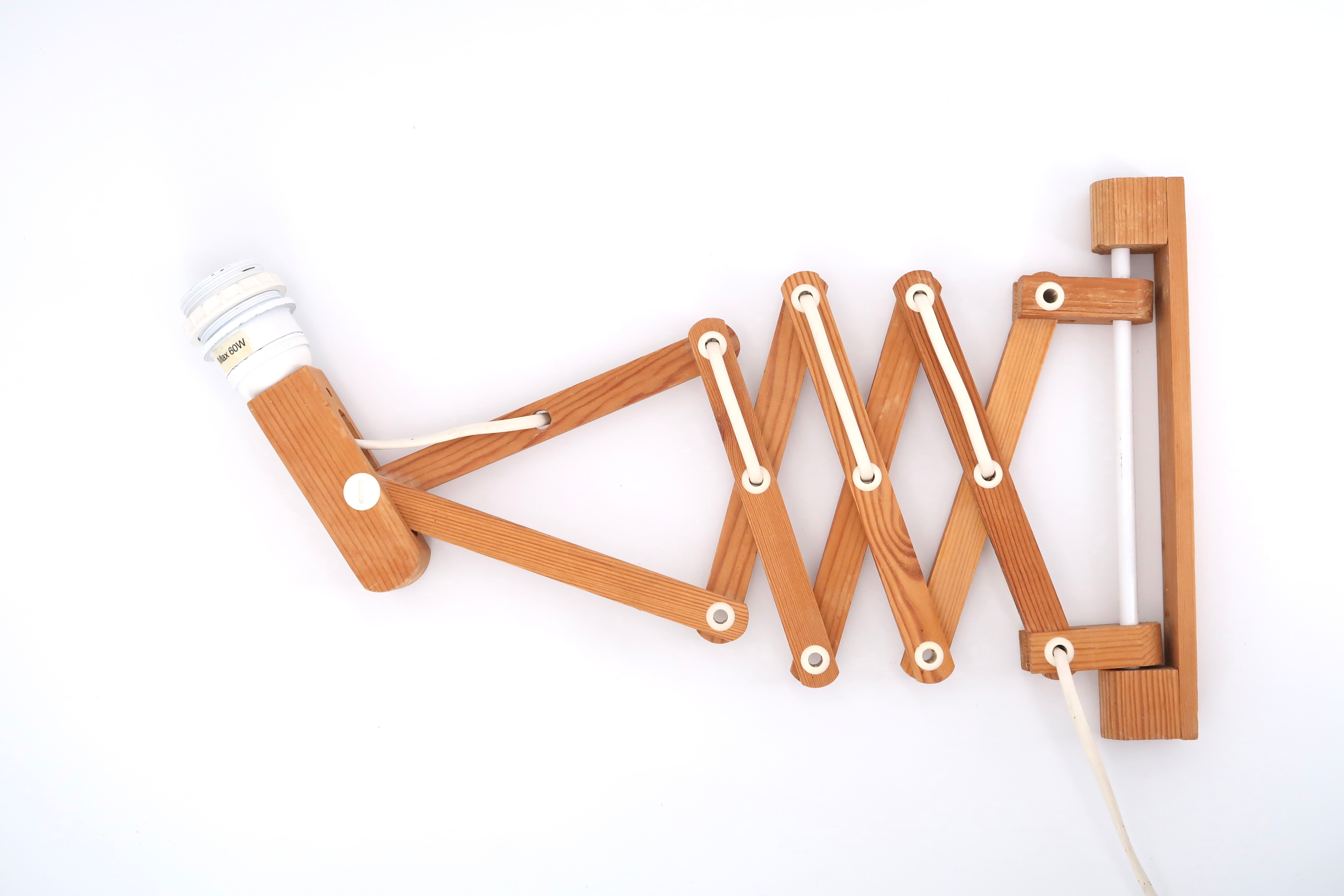 Extendable wooden wall lamp by Translandia, 60s