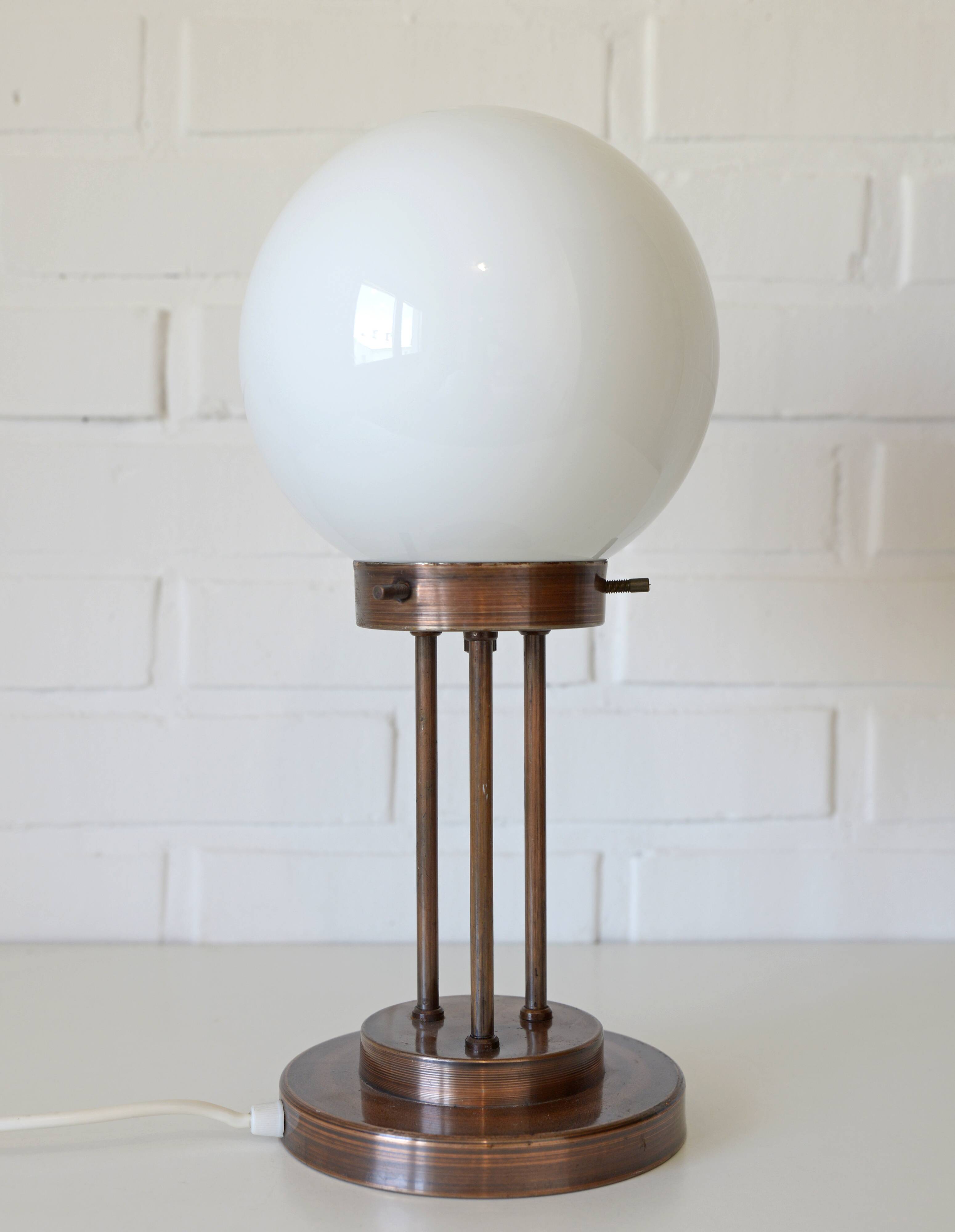 Lampe de bureau vintage du milieu du siècle, lampe de table en cuivre et verre, style Art déco, années 80