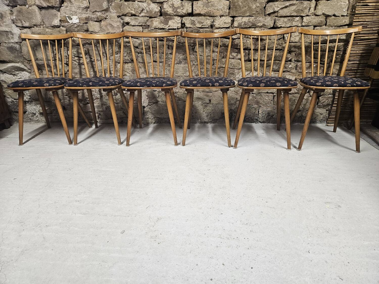 Lot of 6 bistro bar chairs from the 1960s