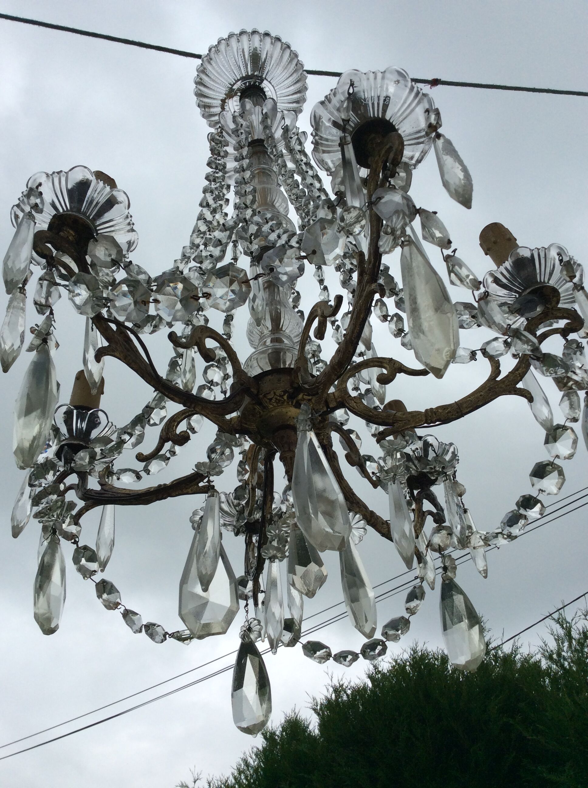 Chandelier in bronze and Crystal