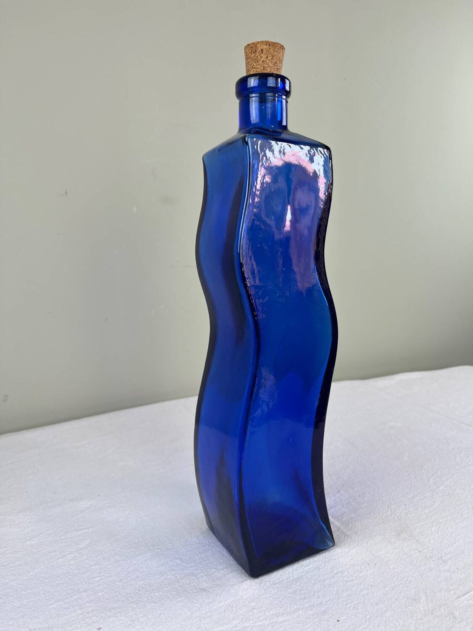 Grande bouteille bleu cobalt