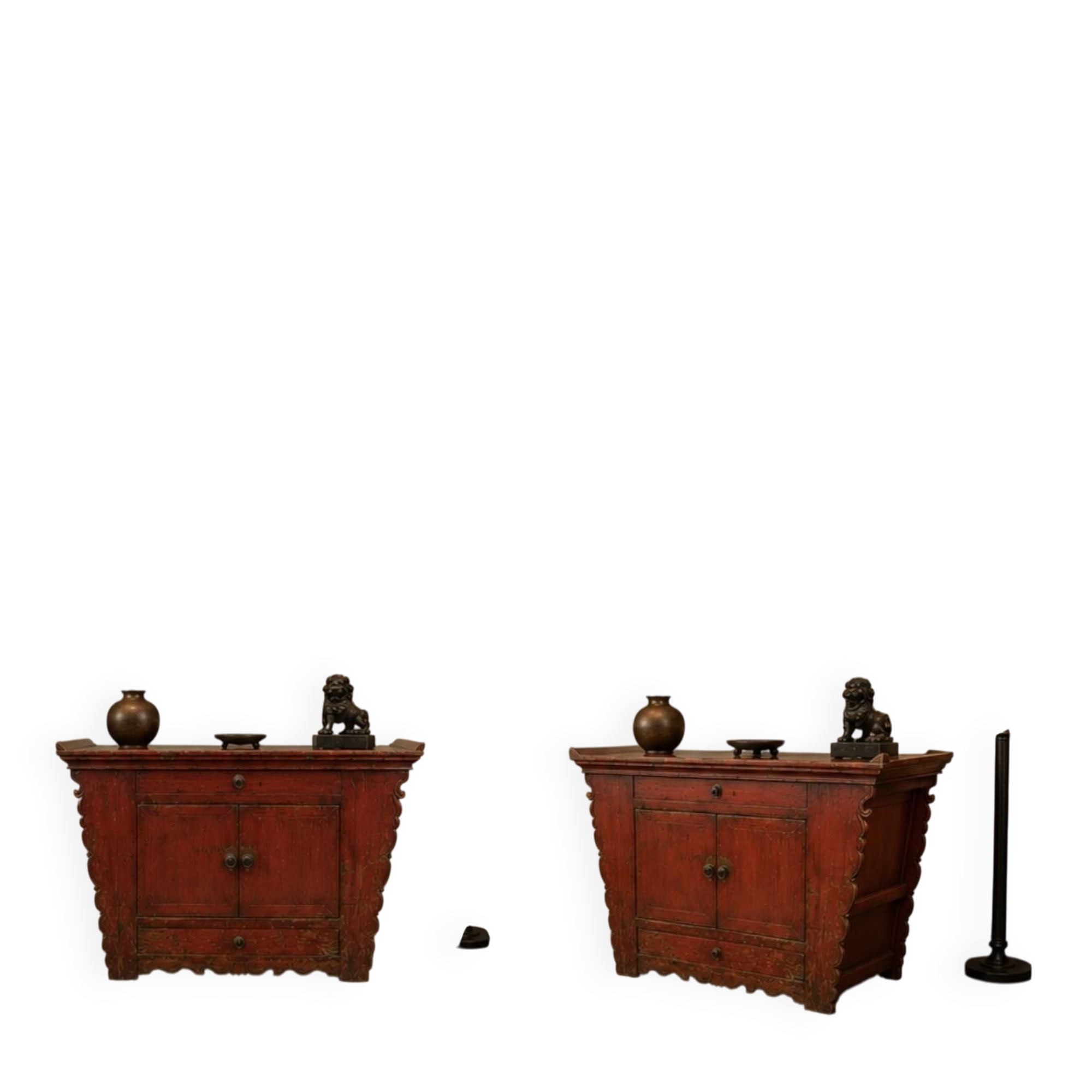 Old red lacquer Chinese buffet – Shanxi – elm – approx. 140 years old