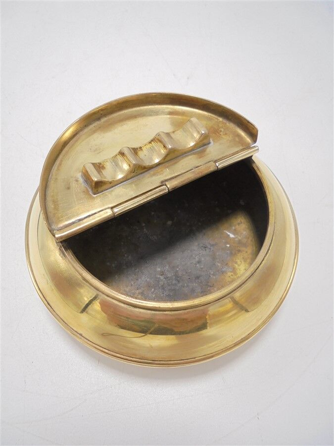 Marine deco ashtray