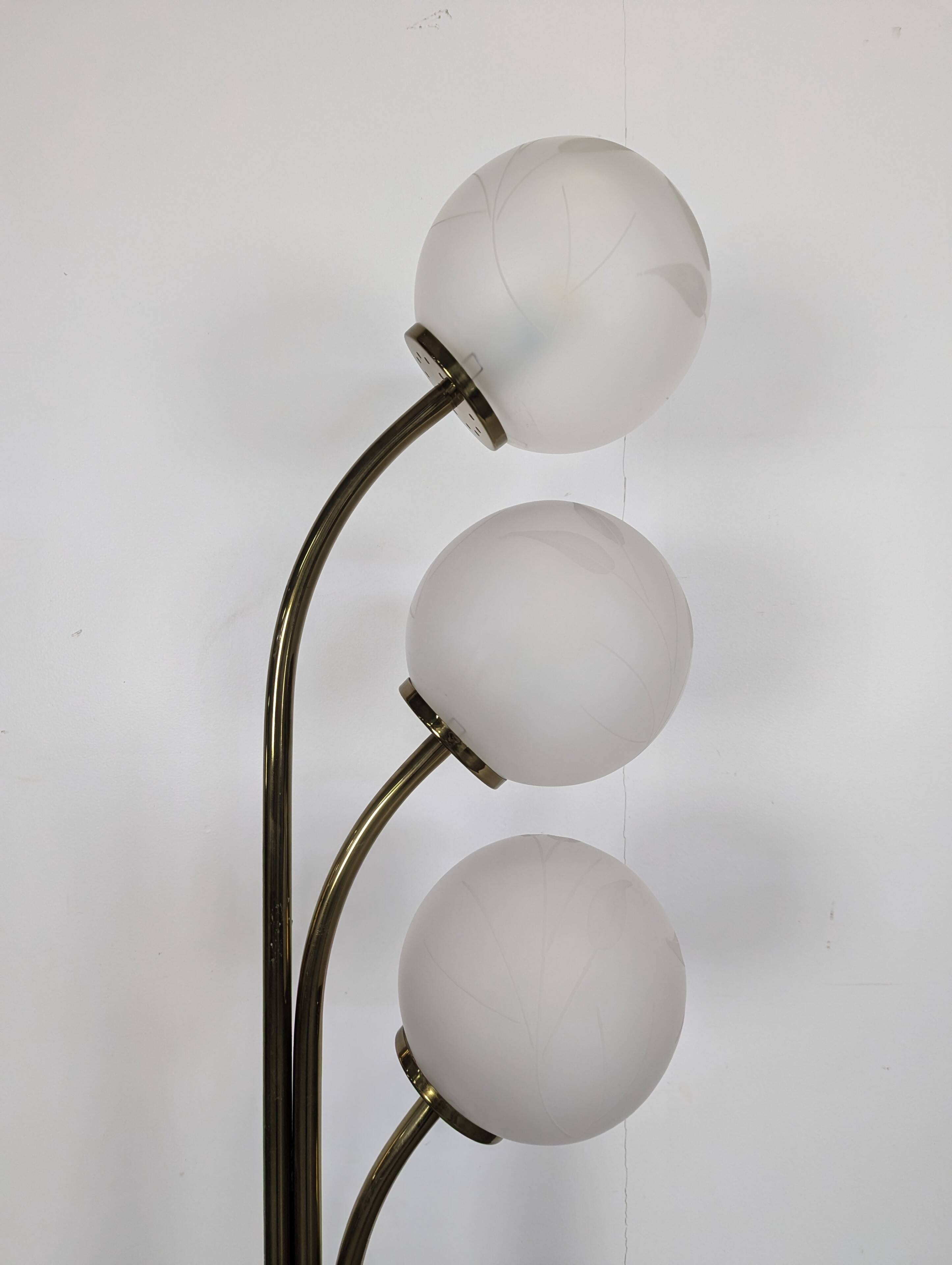 1980s Italian design ball floor lamp