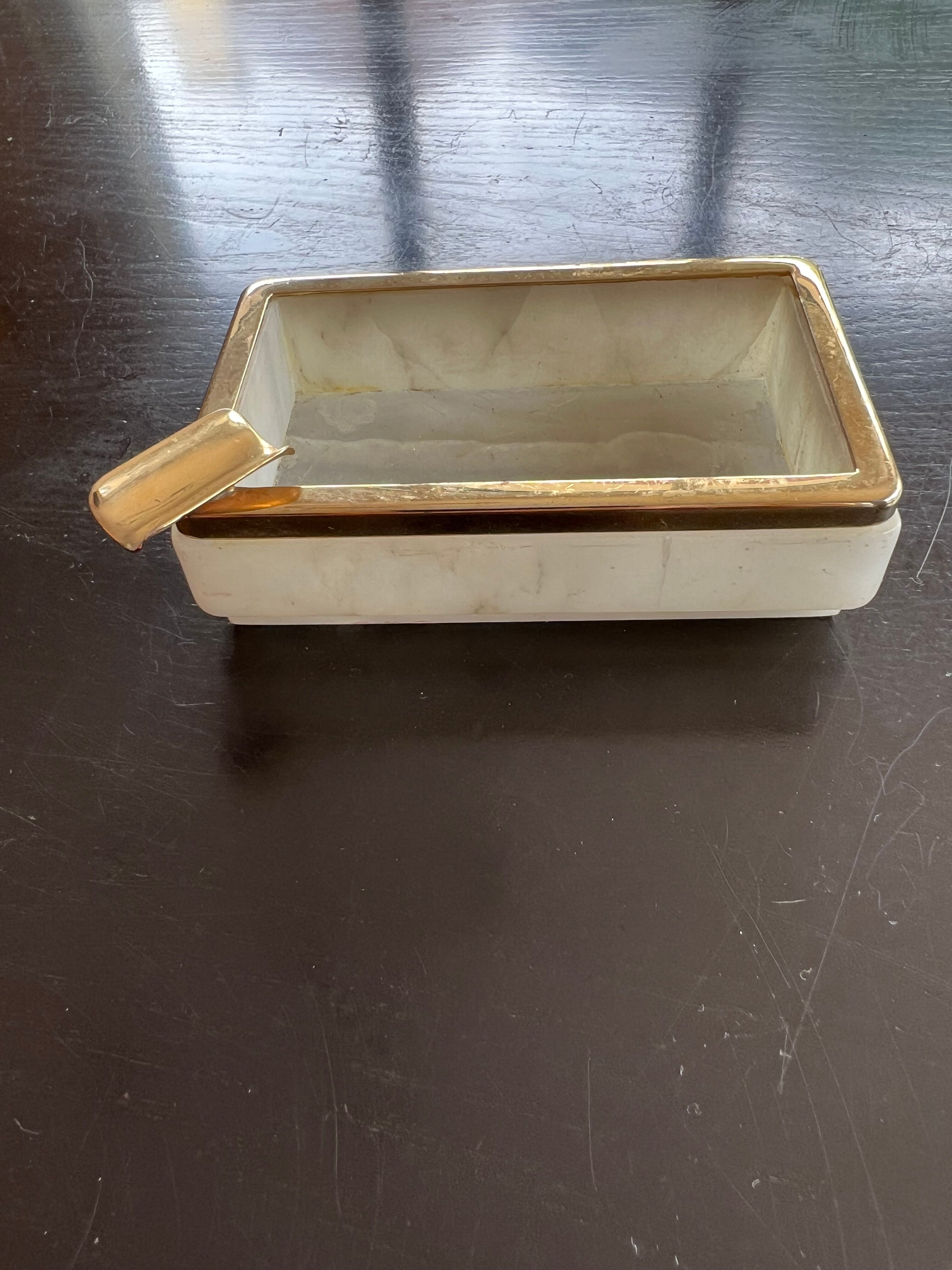 Albatre/brass ashtray