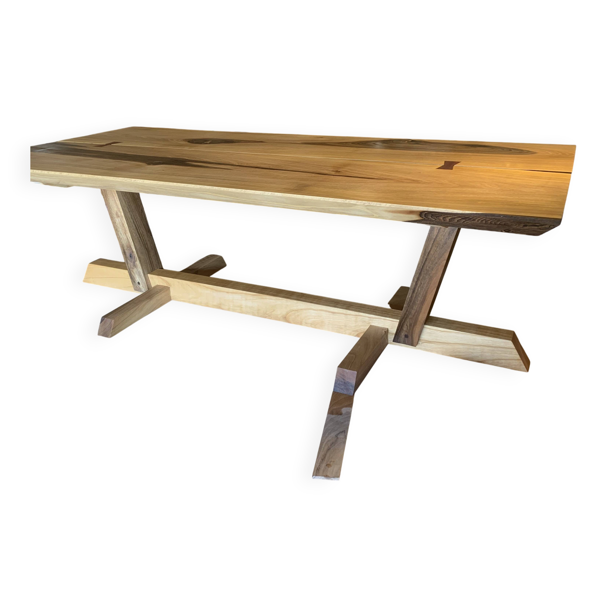 Table basse en noyer massif "Wharton" style G. Nakashima