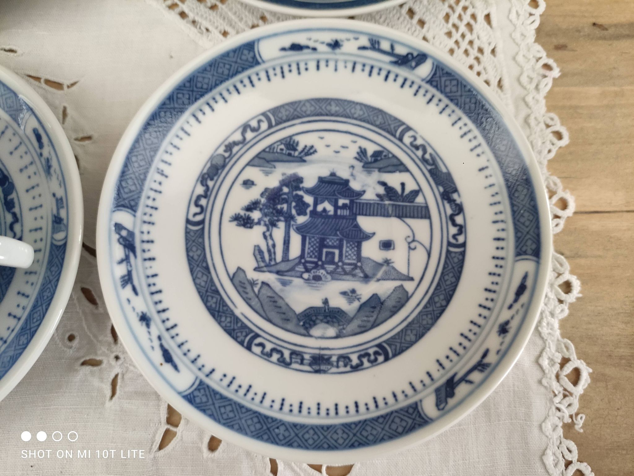 Set of 8 tea cups and sub-cups décor blue Asian landscape