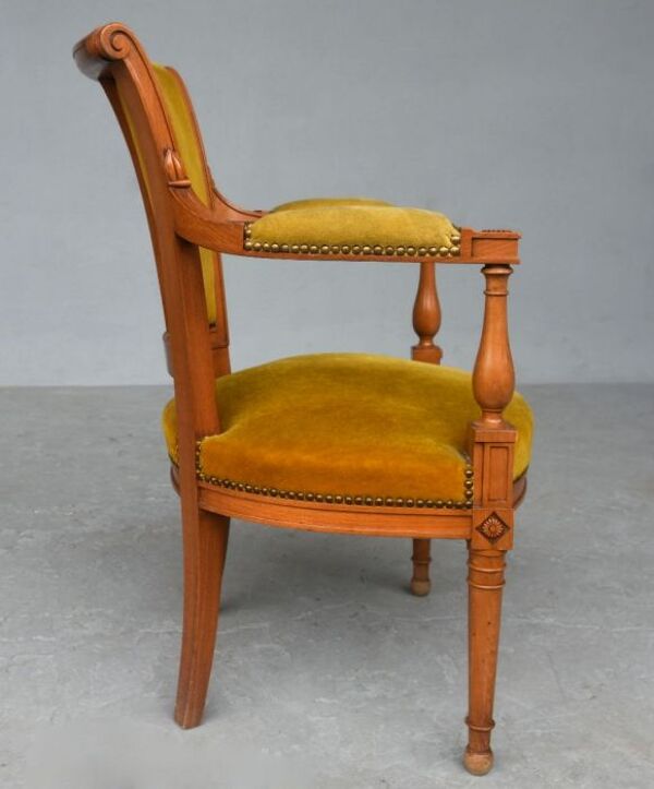 Paire de fauteuils style Directoire en merisier velours